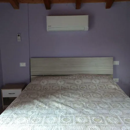 Casetta In Sassi